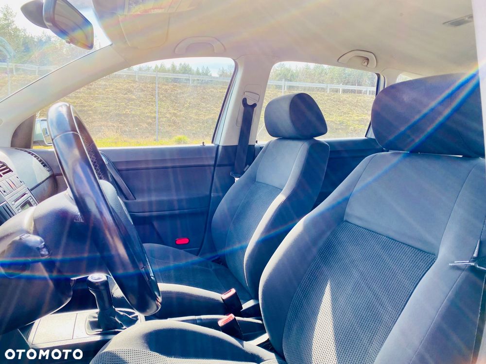 Volkswagen Polo 1.4 Comfortline - 28