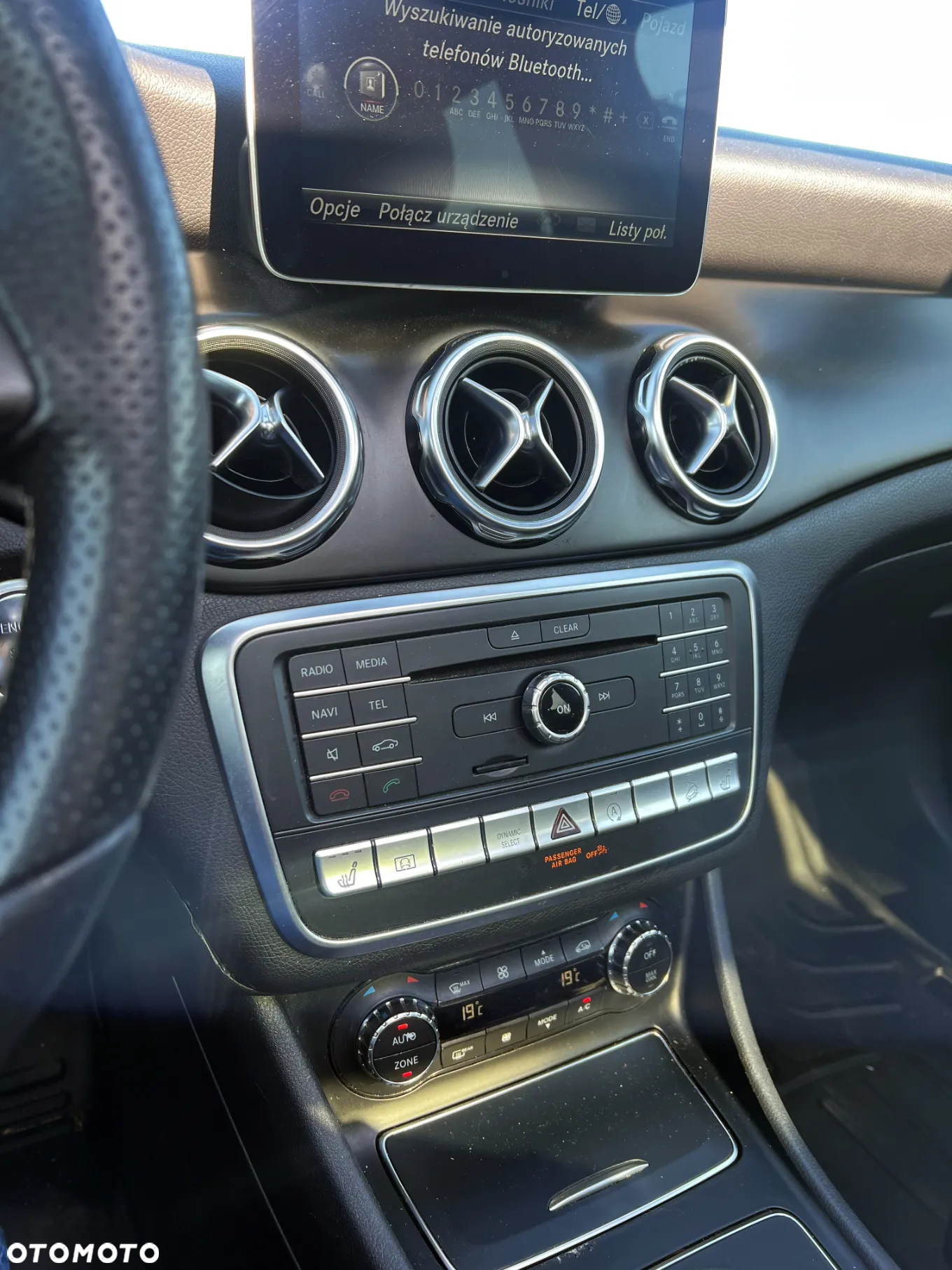 Mercedes-Benz GLA 250 4Matic 7G-DCT UrbanStyle Edition - 19