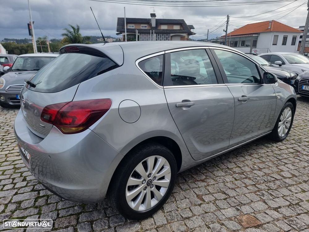 Opel Astra 2.0 CDTi Cosmo - 5