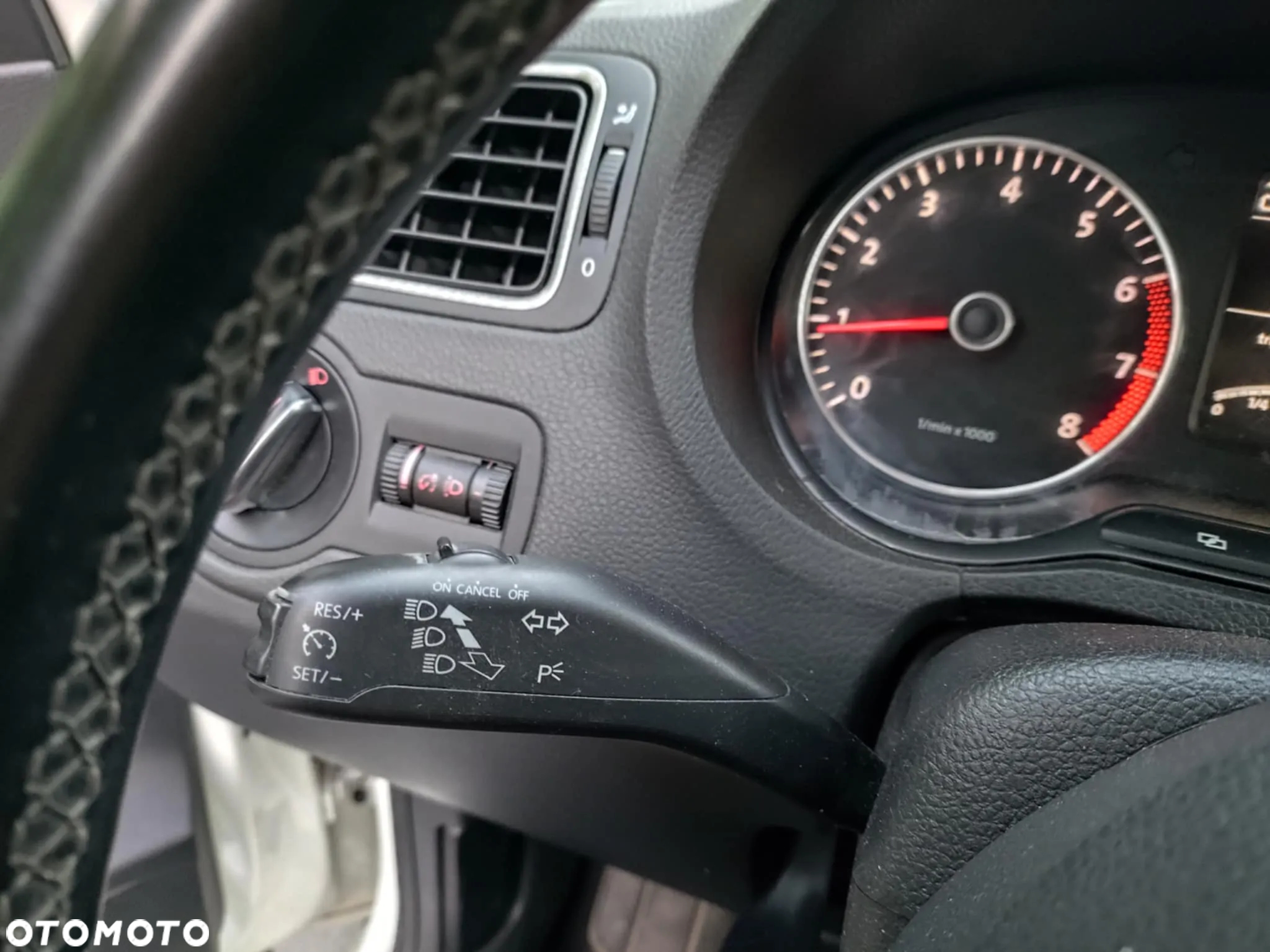 Volkswagen Polo 1.2 Life - 8