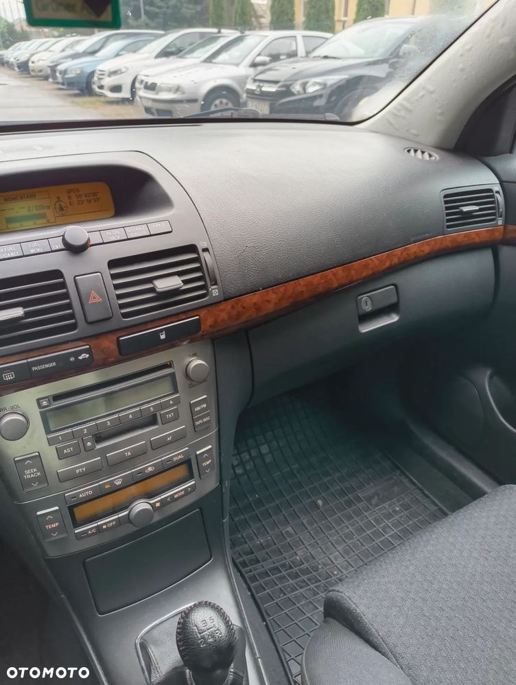Toyota Avensis 2.0 D-4D Sol - 15