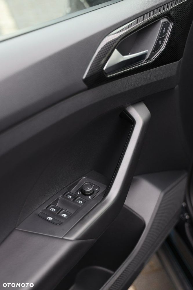 Volkswagen T-Cross - 14