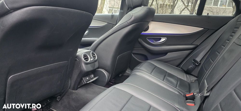 Mercedes-Benz E 220 d 9G-TRONIC AMG Line - 12