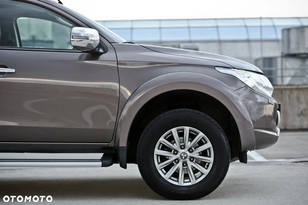 Mitsubishi L200 - 16