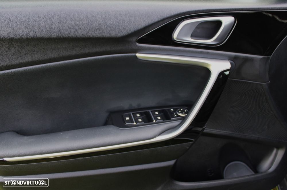 Kia XCeed 1.6 GDi PHEV Tech - 17