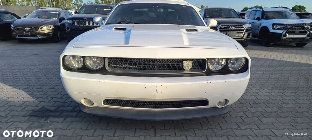 Dodge Challenger - 2