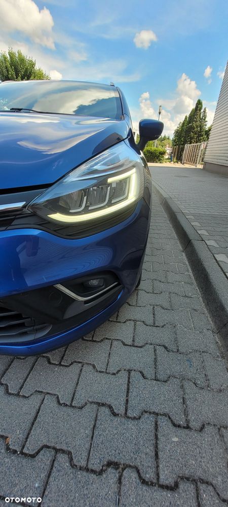 Renault Clio - 11