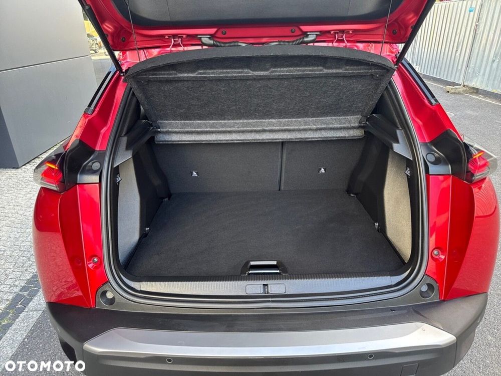 Peugeot 2008 1.2 PureTech Allure Pack S&S EAT8 - 6