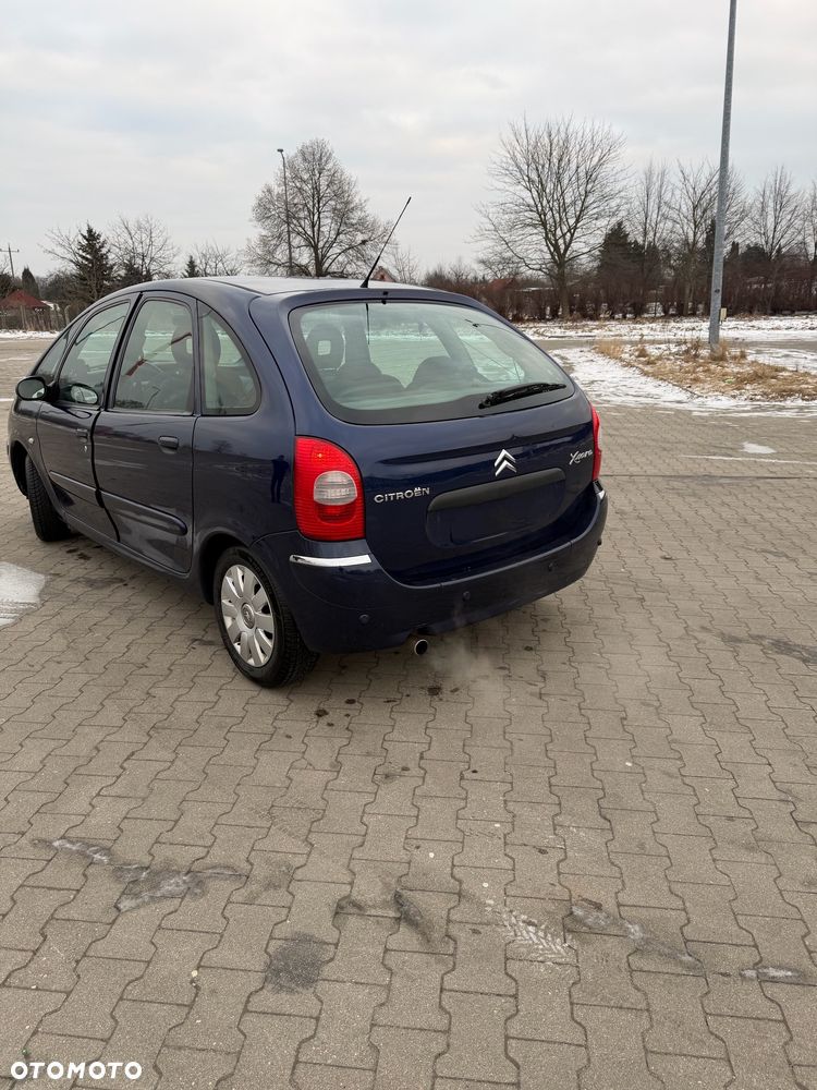 Citroën Xsara Picasso 2.0 16V Exclusive - 4