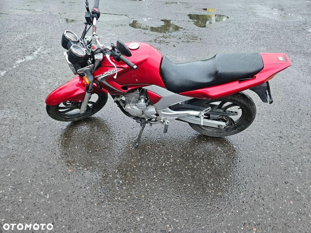 Yamaha YBR - 1