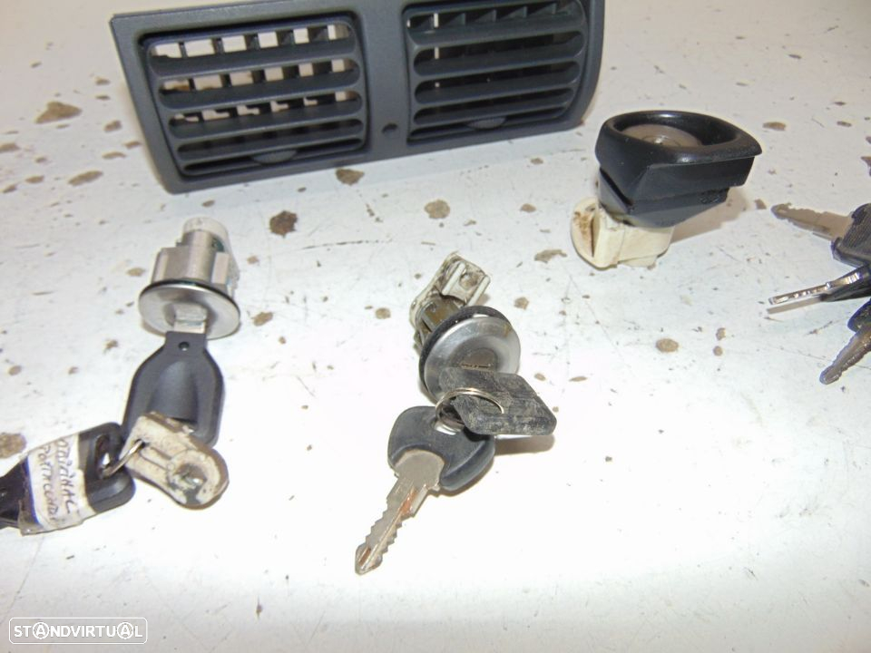 Peugeot 205 vários - 3