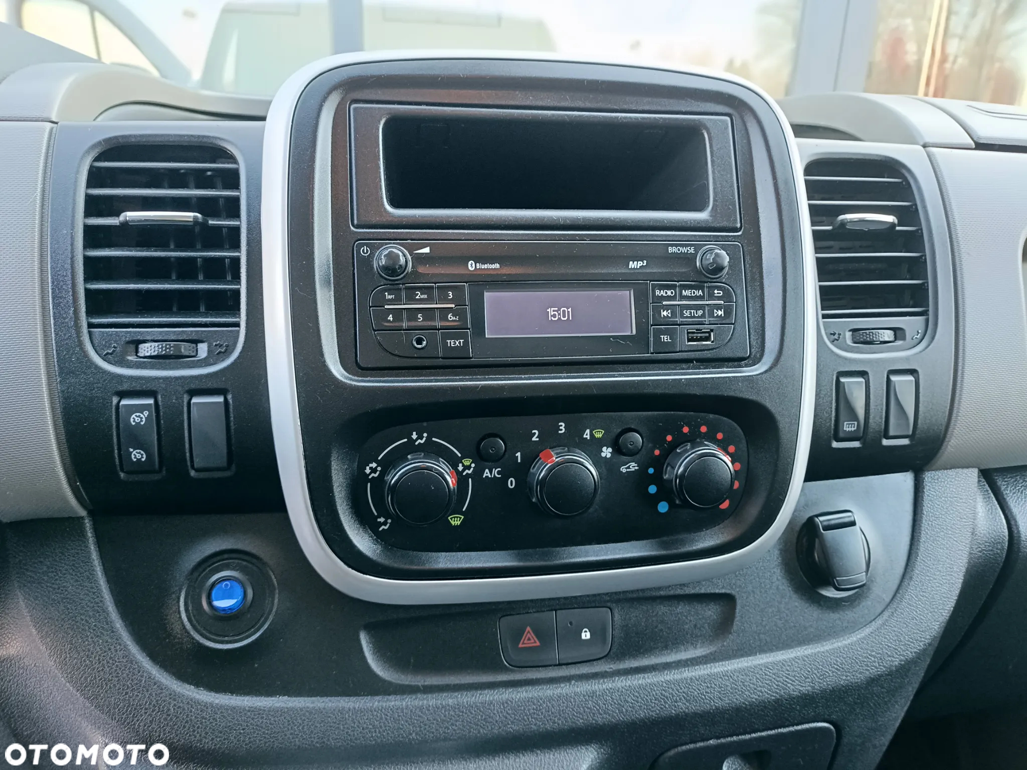 Renault Trafic - 21