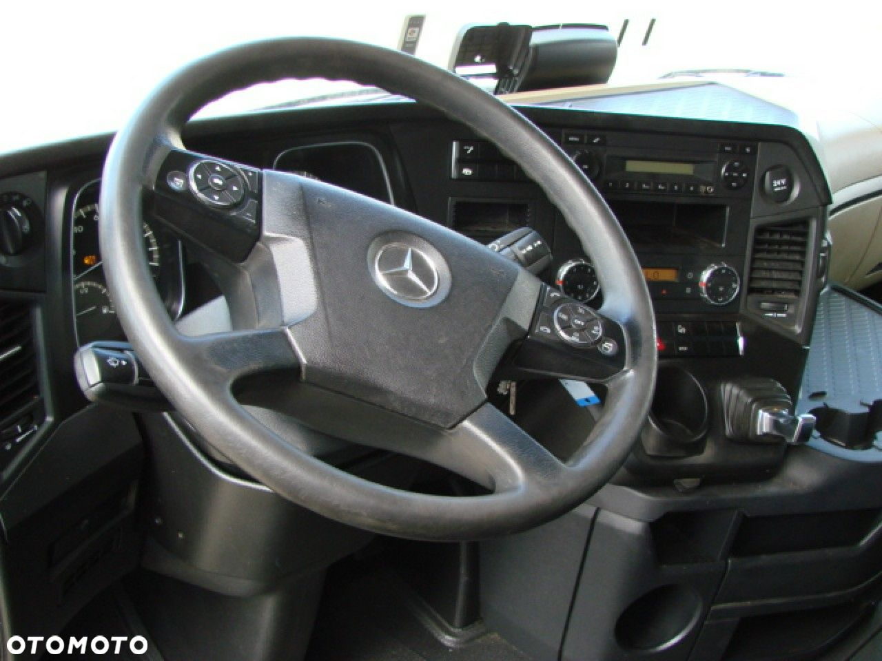 Mercedes-Benz Actros - 16