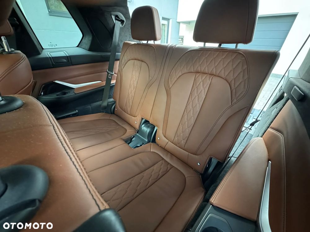 BMW X7 xDrive40i - 20