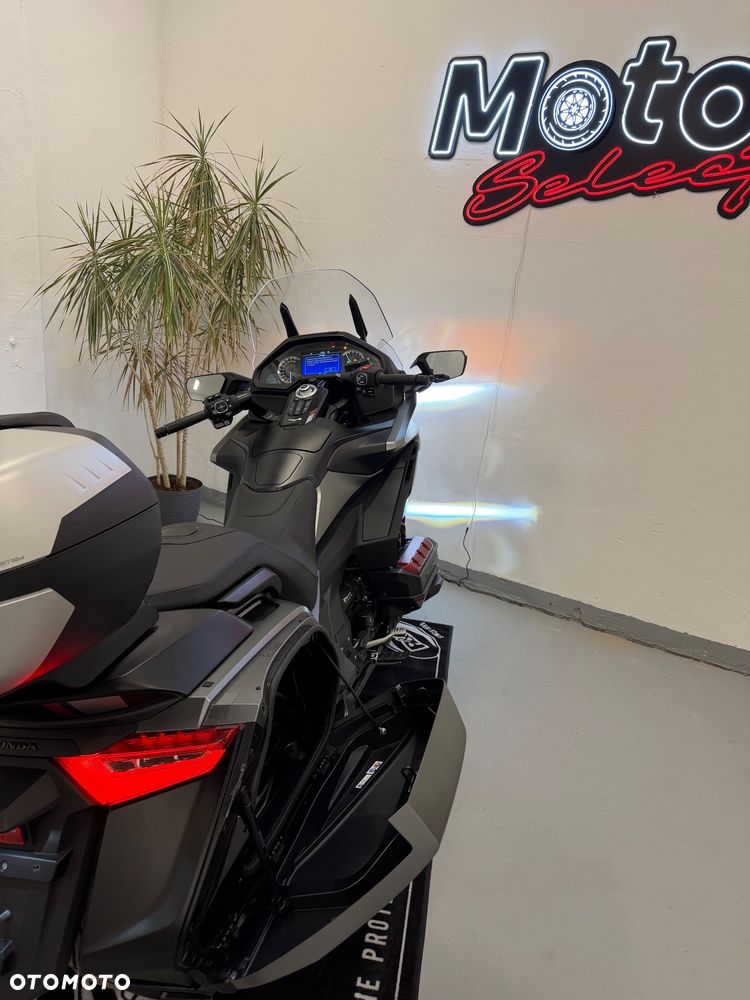 Honda GL - 9
