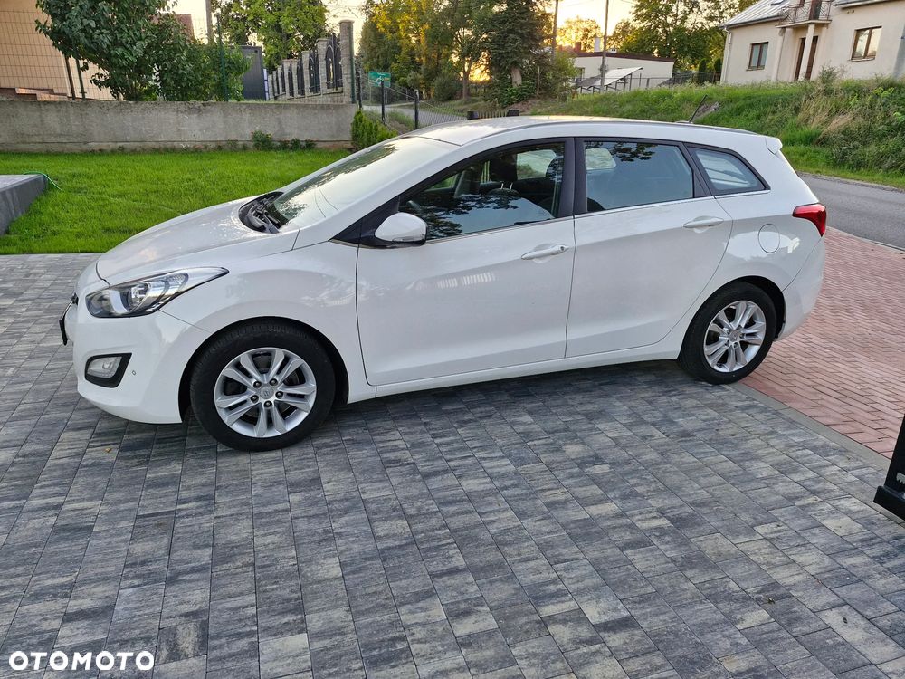 Hyundai i30 blue 1.6 CRDi YES Silver - 8
