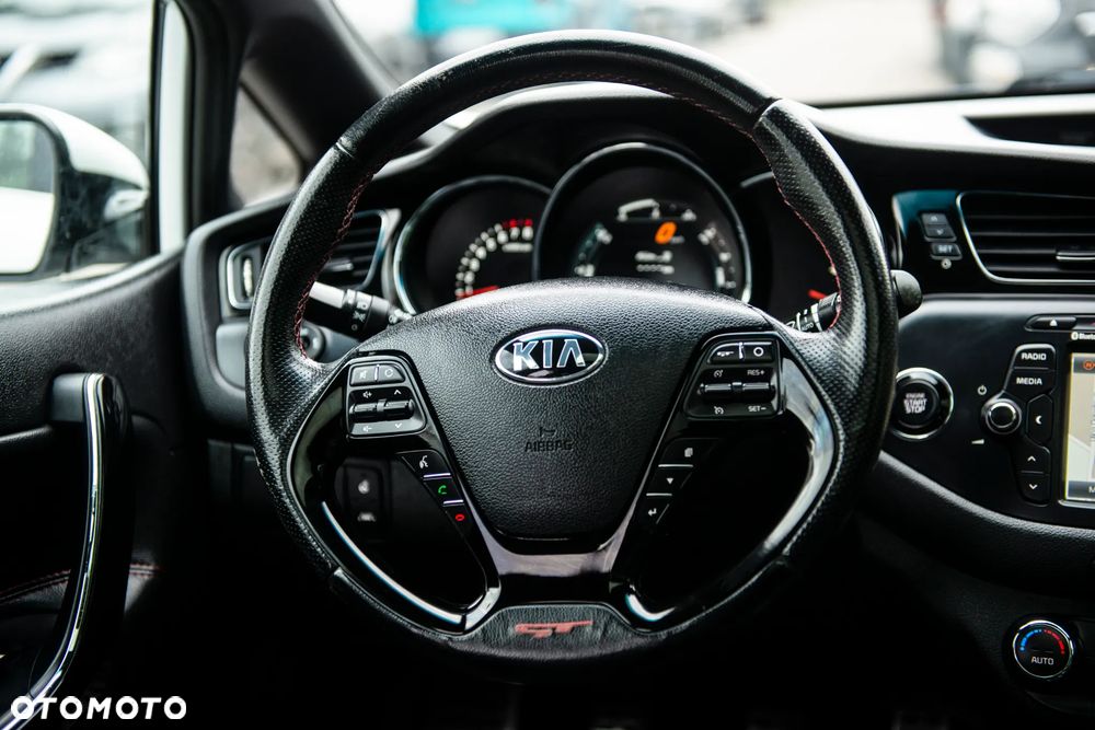 Kia Ceed 1.6 T-GDI GT - 34