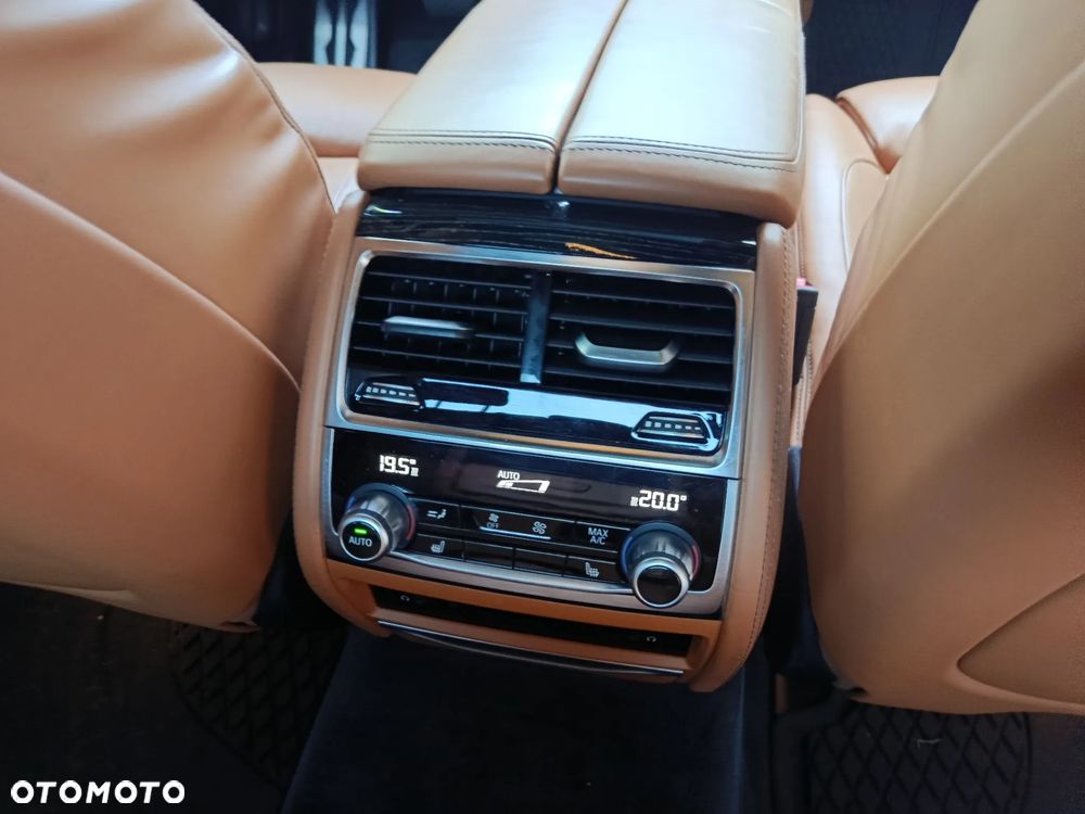 BMW Seria 7 730d xDrive - 26
