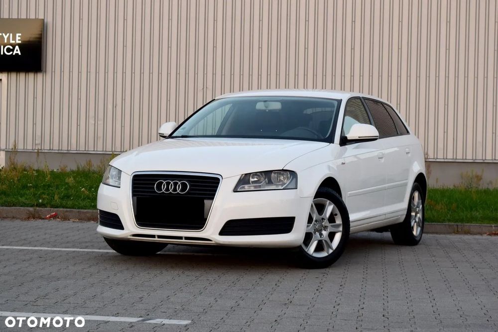 Audi A3 Sportback 1.9 TDI DPF S line Sportpaket plus - 4