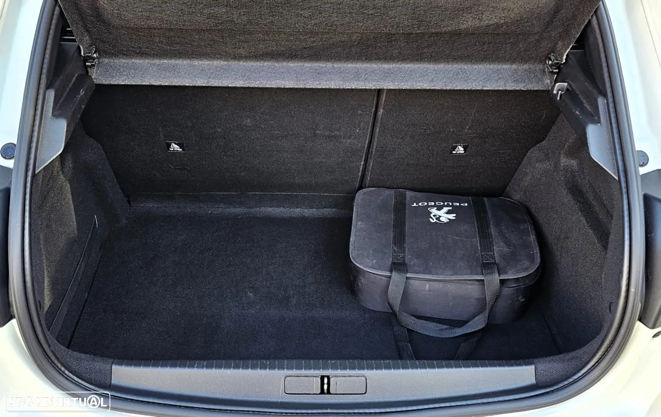 Peugeot e-208 50 kWh Allure Pack - 16