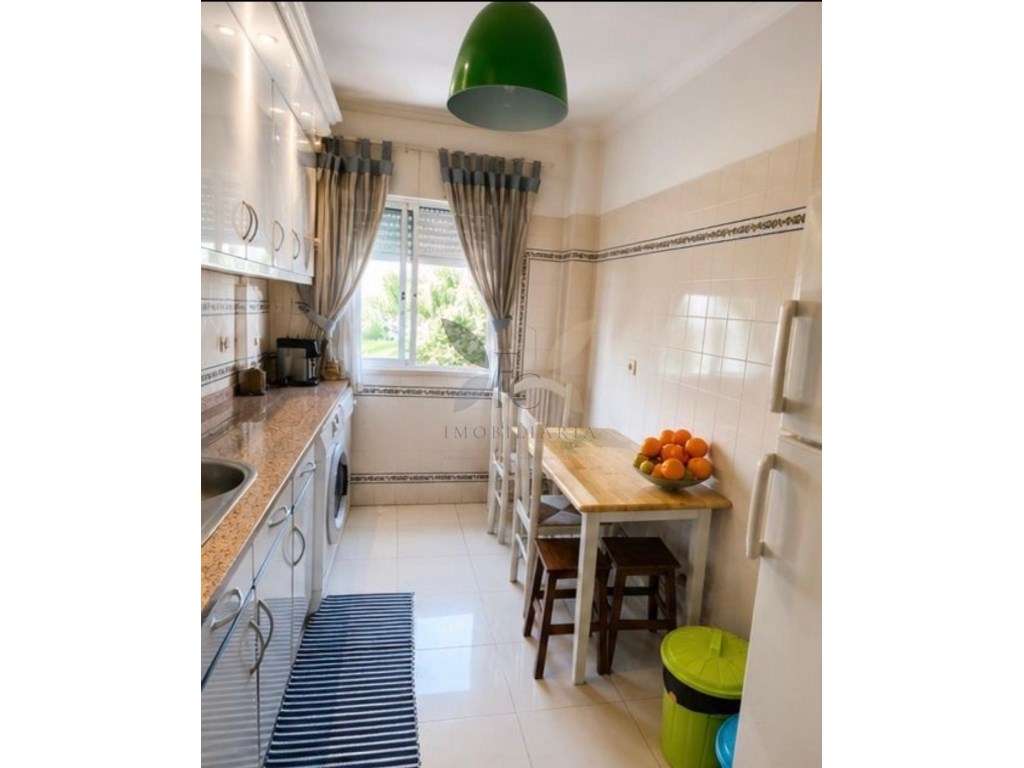 T2 Espaçoso e Luminoso em Santa Marta do Pinhal | 298.000€ - Grande imagem: 2/9
