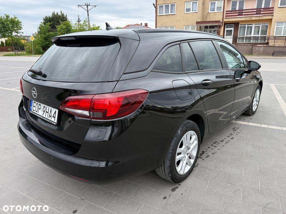 Opel Astra 1.6 D Automatik Start/Stop Innovation - 4
