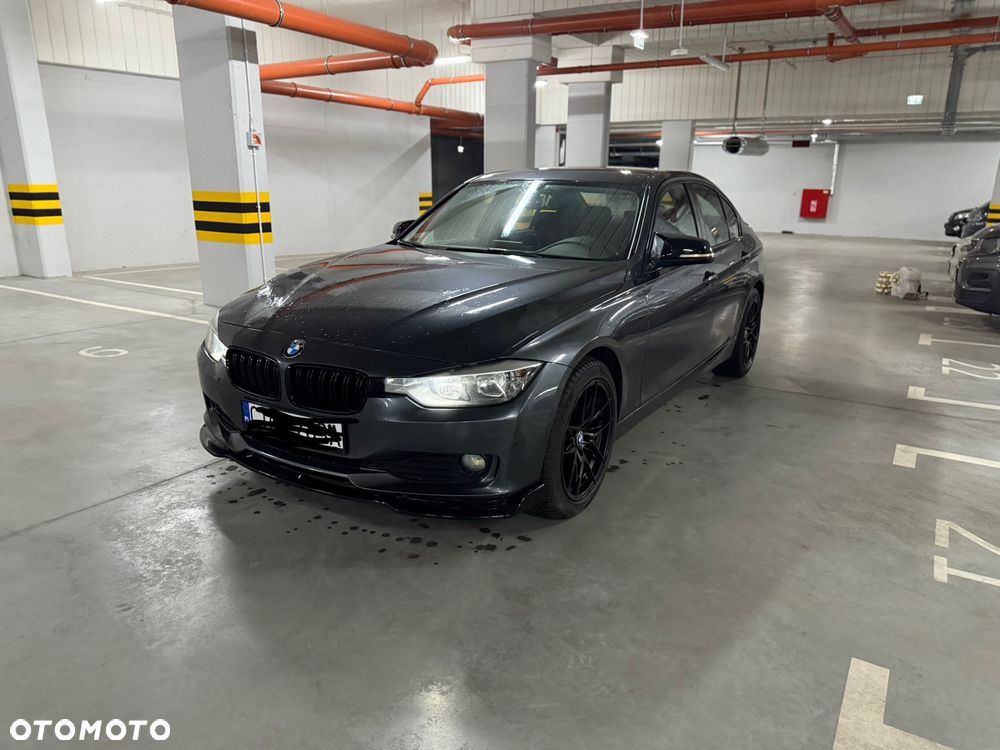 BMW Seria 3 318d DPF Edition Sport - 4