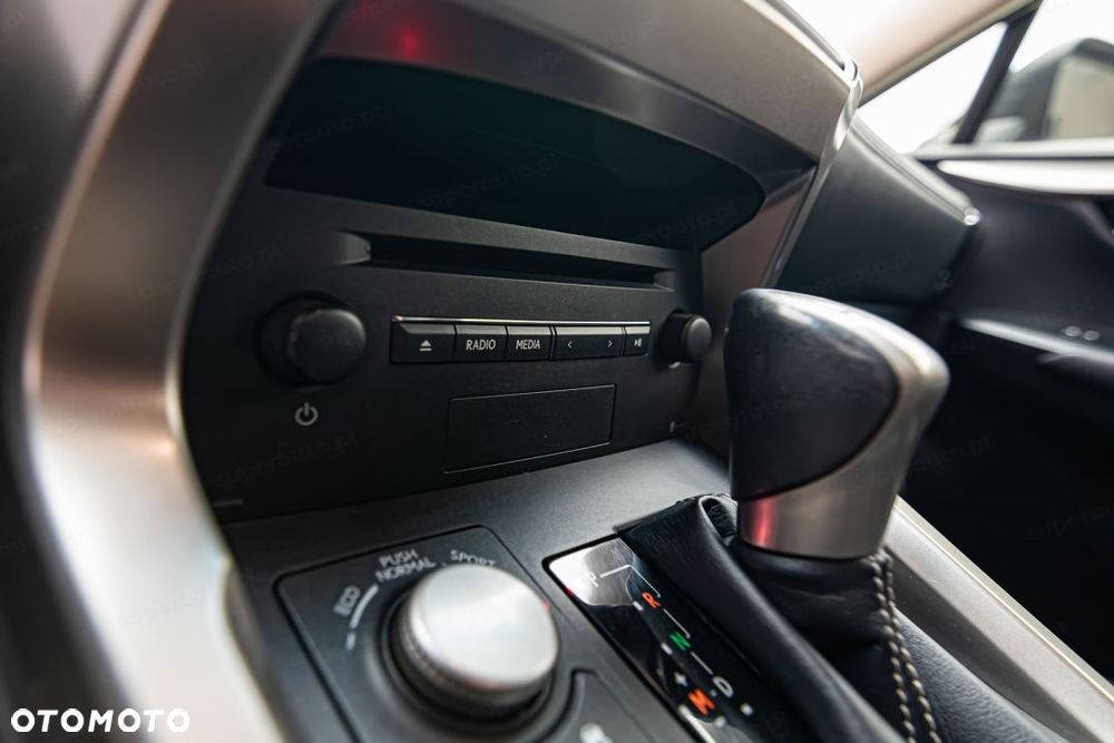 Lexus NX 200t Comfort AWD - 21