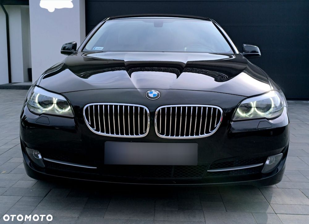 BMW Seria 5 520d xDrive - 4