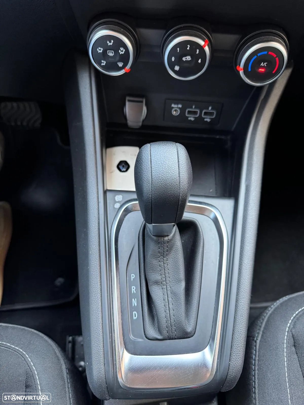 Renault Captur 1.5 dCi Exclusive EDC - 22