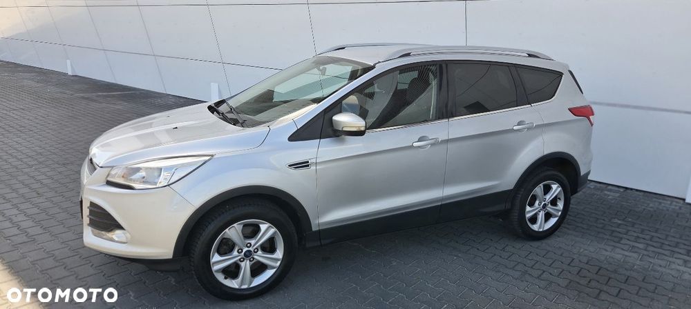 Ford Kuga 2.0 TDCi 2x4 Titanium - 5