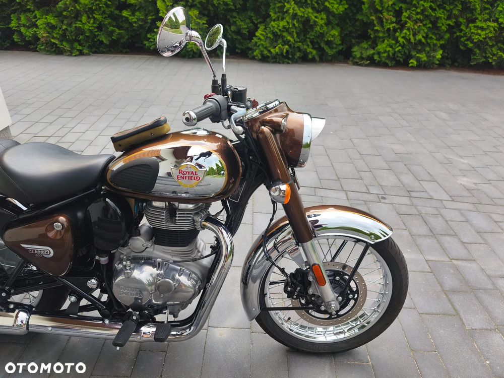 Royal Enfield Classic - 11