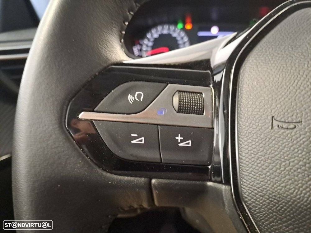 Peugeot 208 1.2 PureTech Style - 16