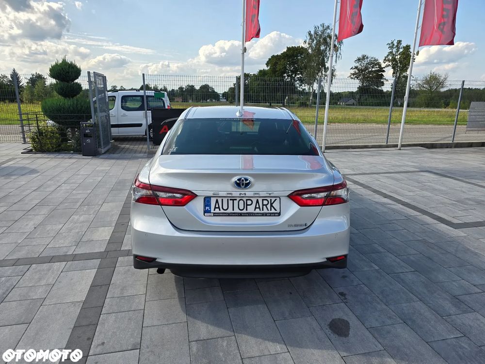 Toyota Camry 2.5 Hybrid Executive CVT - 12