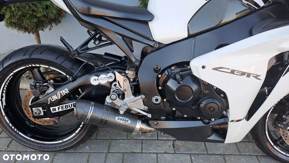 Honda CBR - 15