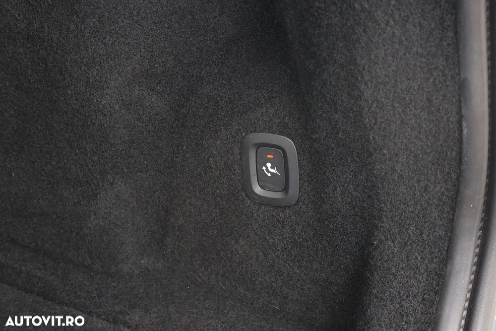 Volvo XC 60 B5 AT AWD MHEV Core - 25