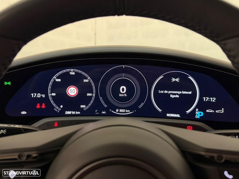 Porsche Taycan 4S - 18