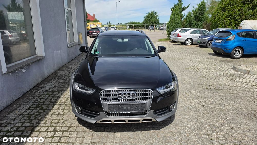Audi A4 Allroad 2.0 TDI DPF S tronic - 8