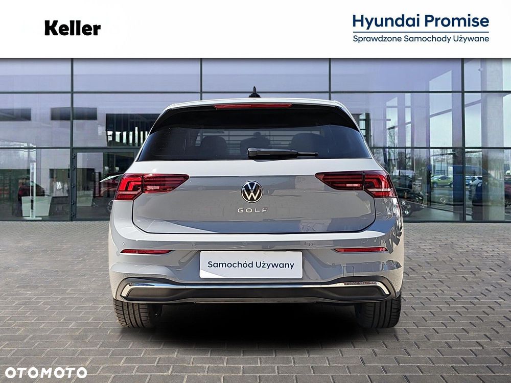 Volkswagen Golf - 6