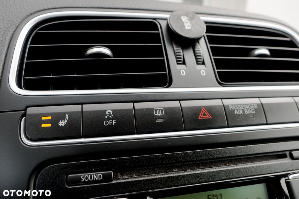 Volkswagen Polo 1.4 16V Highline - 23