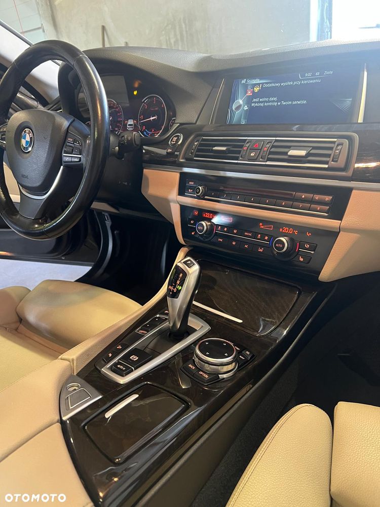 BMW Seria 5 535d Sport-Aut Luxury Line - 22