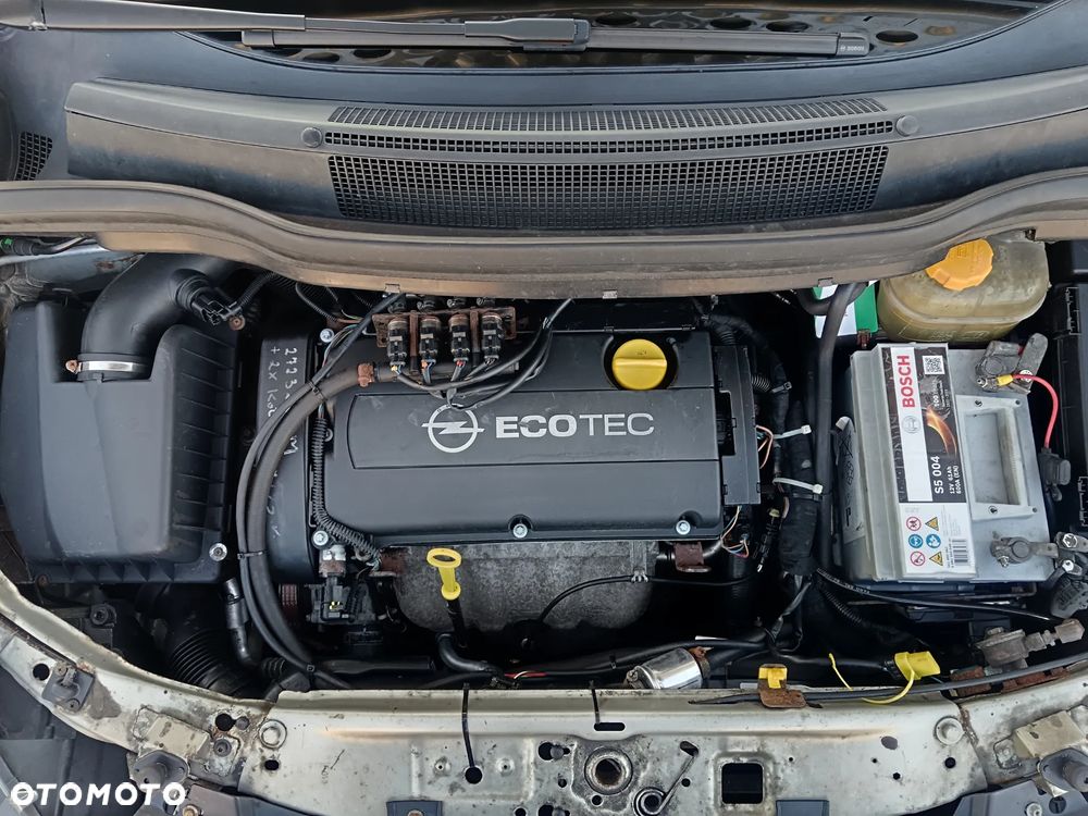 Opel Zafira - 13