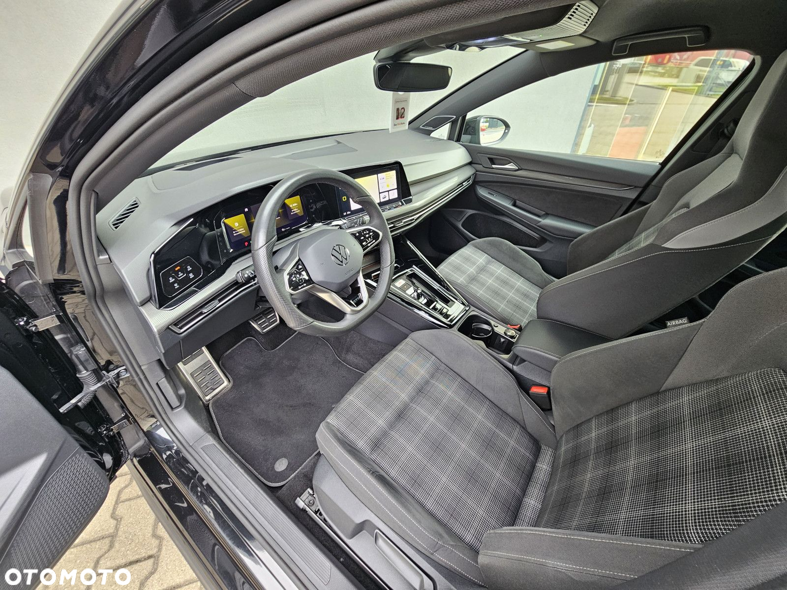 Volkswagen Golf - 12