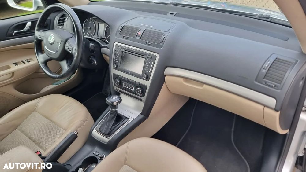 Skoda Octavia 1.8 TSI Business DSG - 9