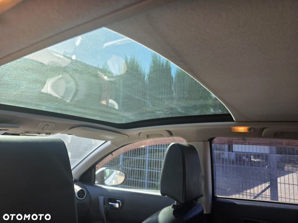 Nissan Qashqai 2.0 dCi 4 x 4 DPF tekna - 12