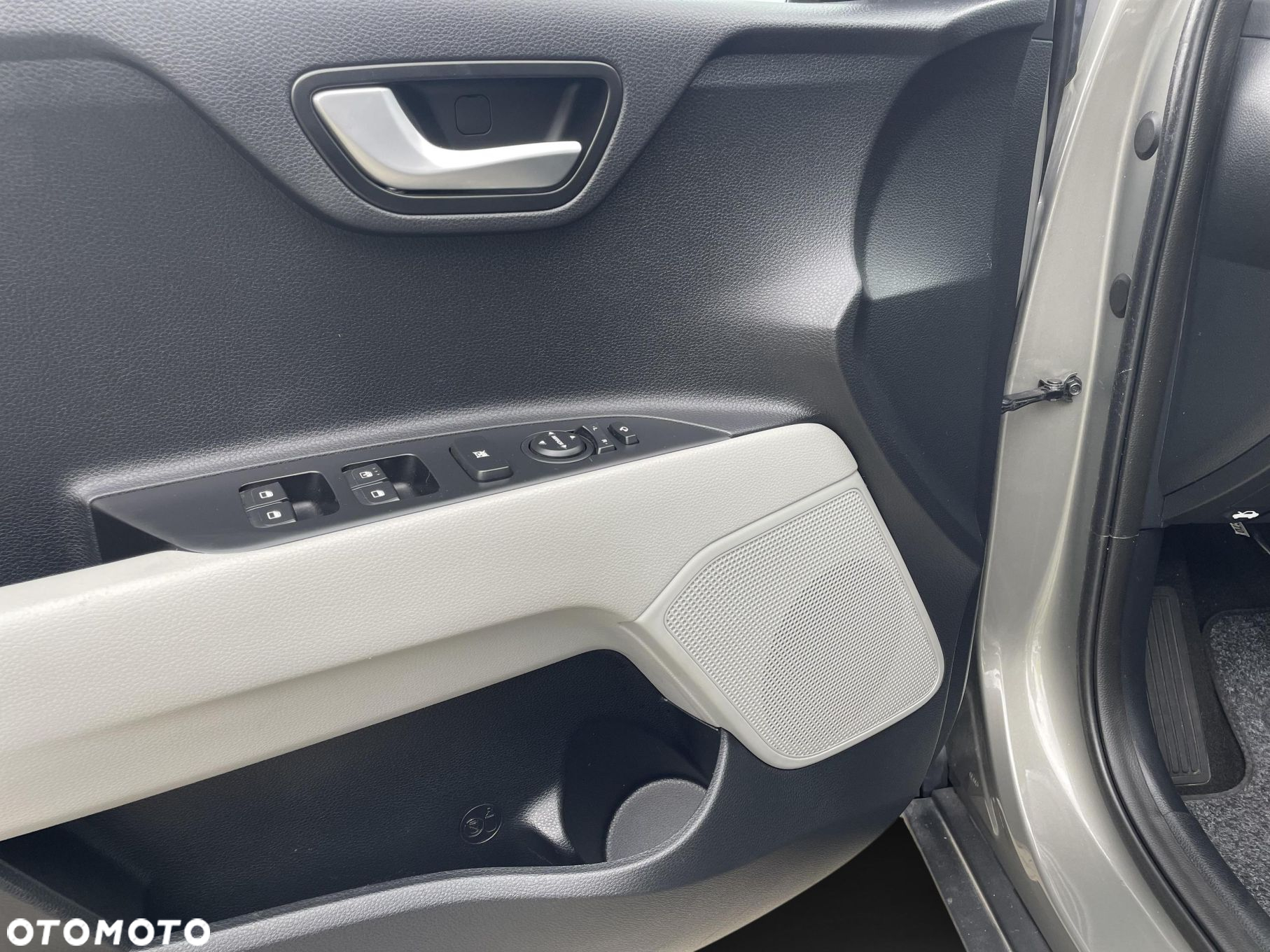 Kia Stonic 1.2 L - 10