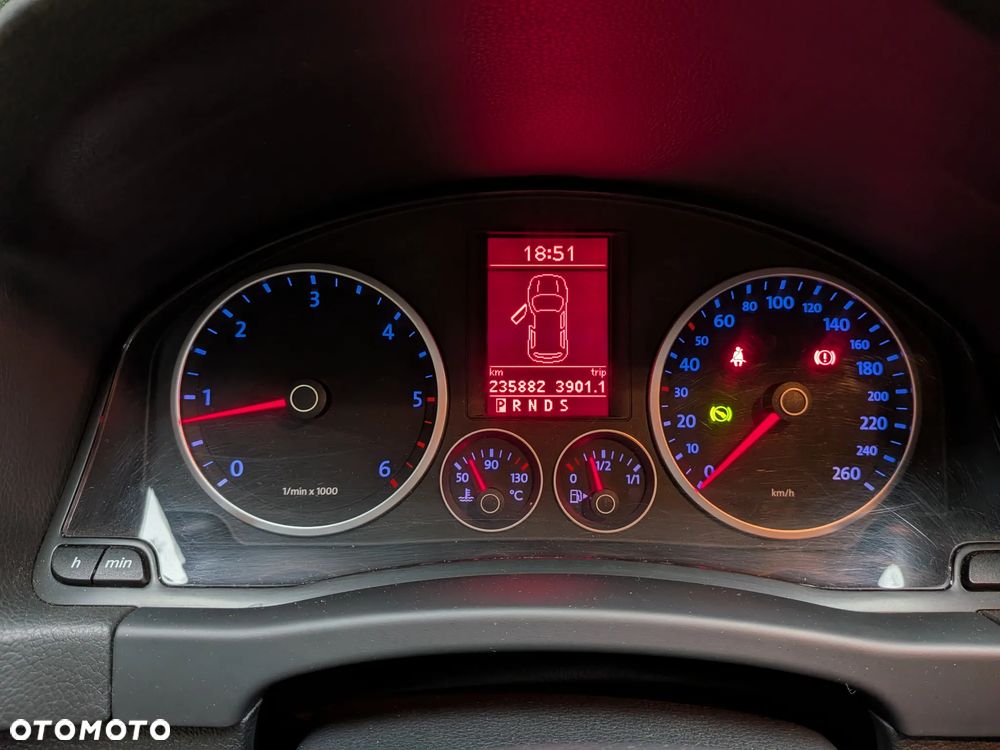 Volkswagen Tiguan - 17
