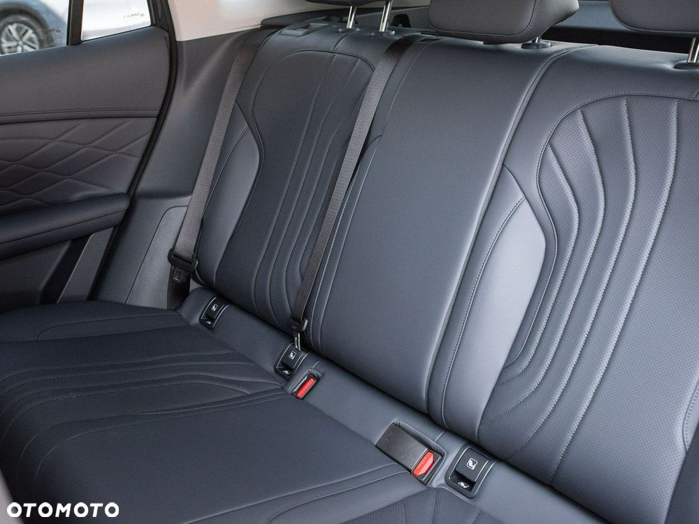 Geely Starray EM-i 1.5 PHEV Pro - 26