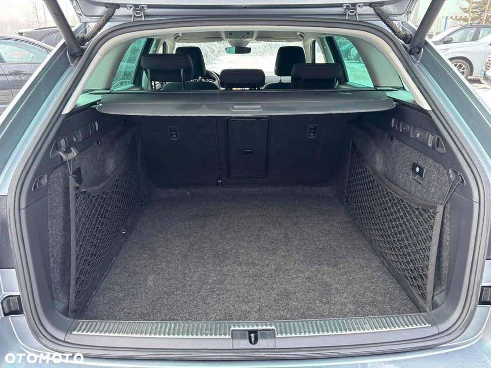 Skoda Superb 2.0 TDI SCR Style DSG - 14