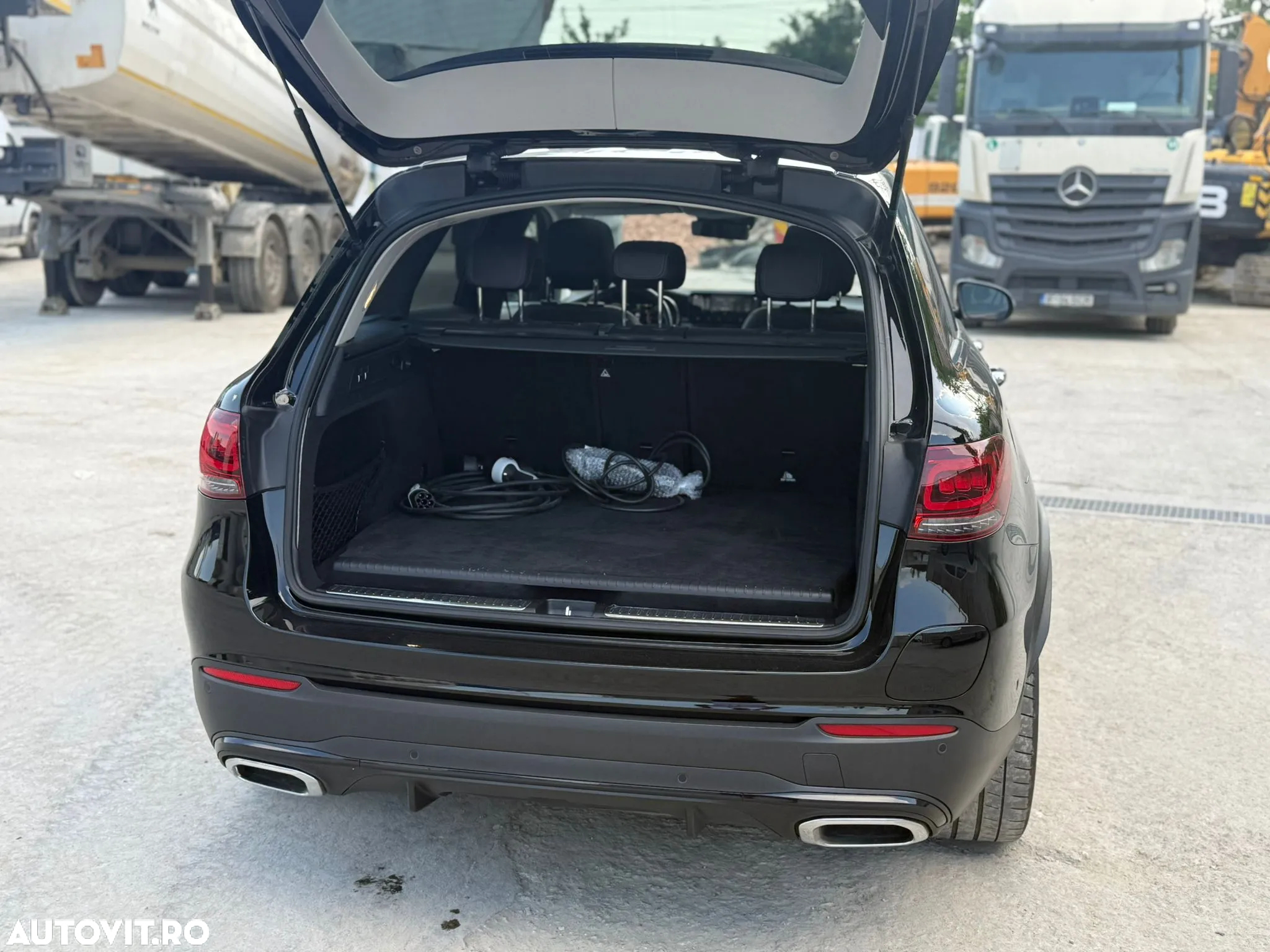 Mercedes-Benz GLC 300 de 4Matic 9G-TRONIC AMG Line - 9